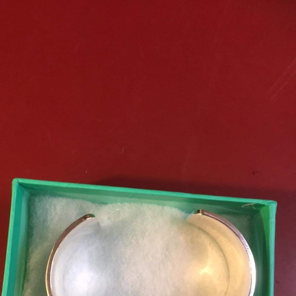 Cuff bracelet - Picture 2 of 3